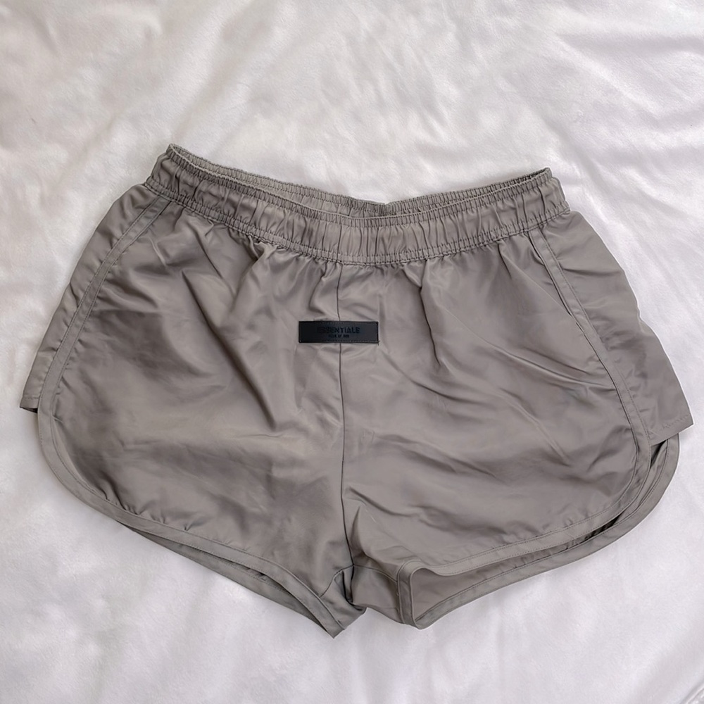 Fear of God ESSENTIALS Women’s Med Athletic Shorts Grey Beige